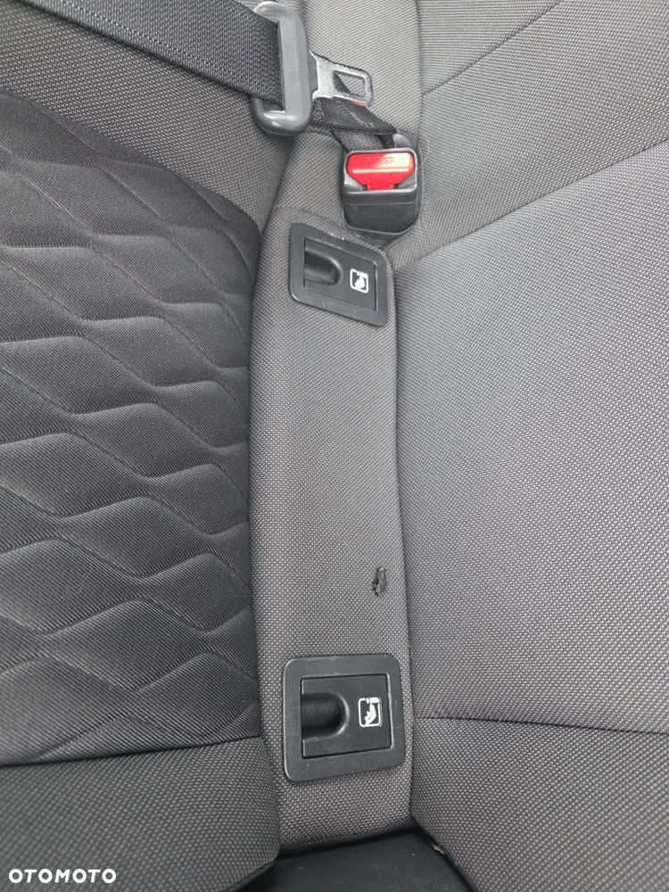 Toyota Corolla 1.8 Hybrid Comfort - 33