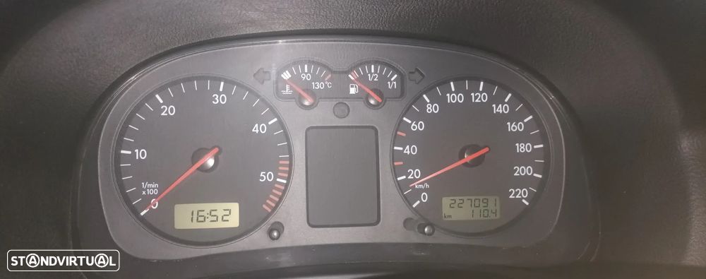 VW Golf 1.9 TDi Confortline - 5