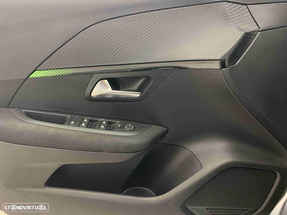 Peugeot 208 1.2 PureTech Active - 12