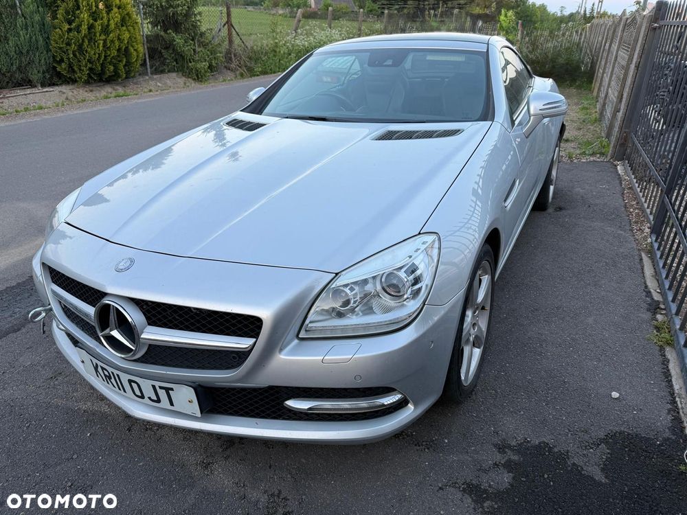 Mercedes-Benz SLK 200 (BlueEFFICIENCY) - 10