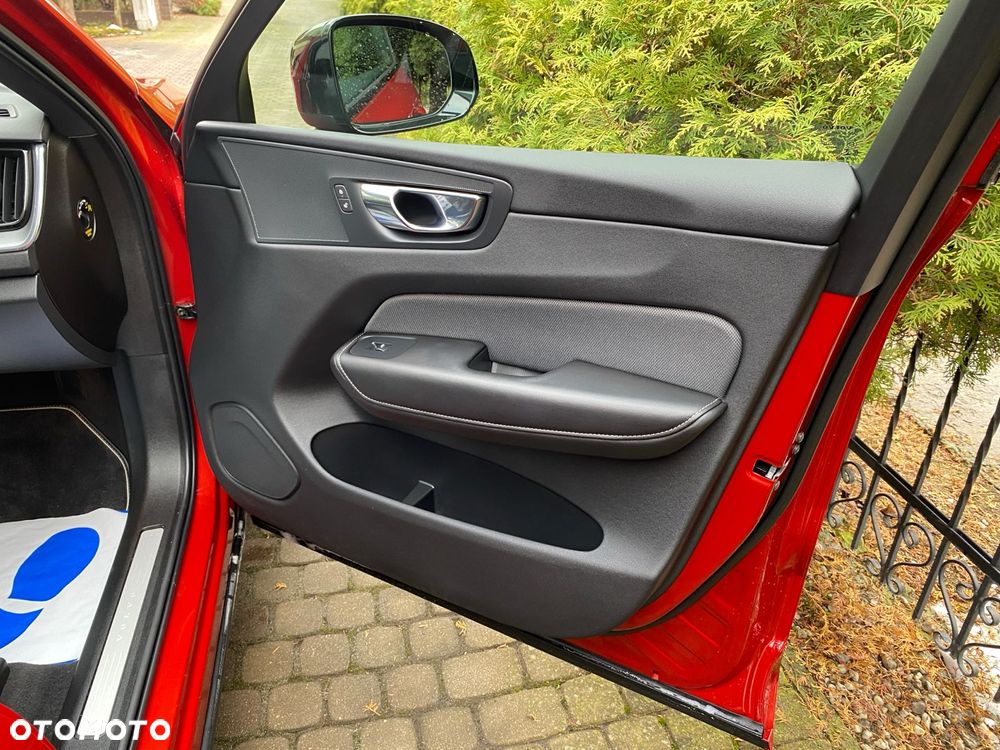 Volvo XC 60 B4 D Geartronic RDesign - 10