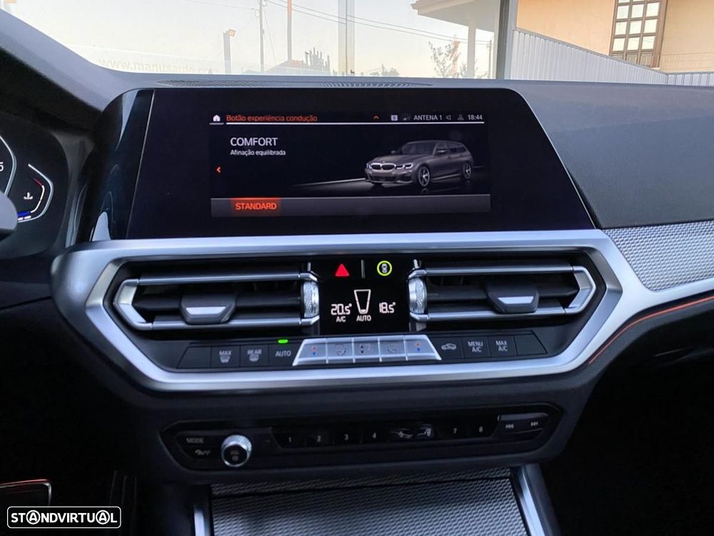 BMW 320 d Pack Desportivo M Auto - 36