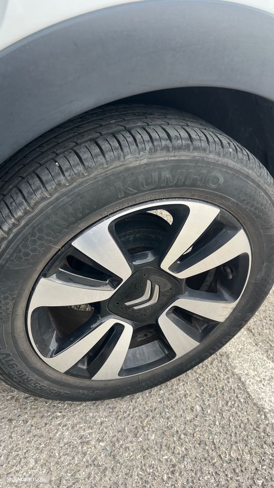 Citroën C3 1.2 PureTech Shine - 17