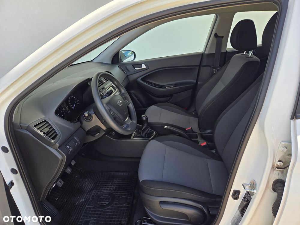 Hyundai i20 - 8