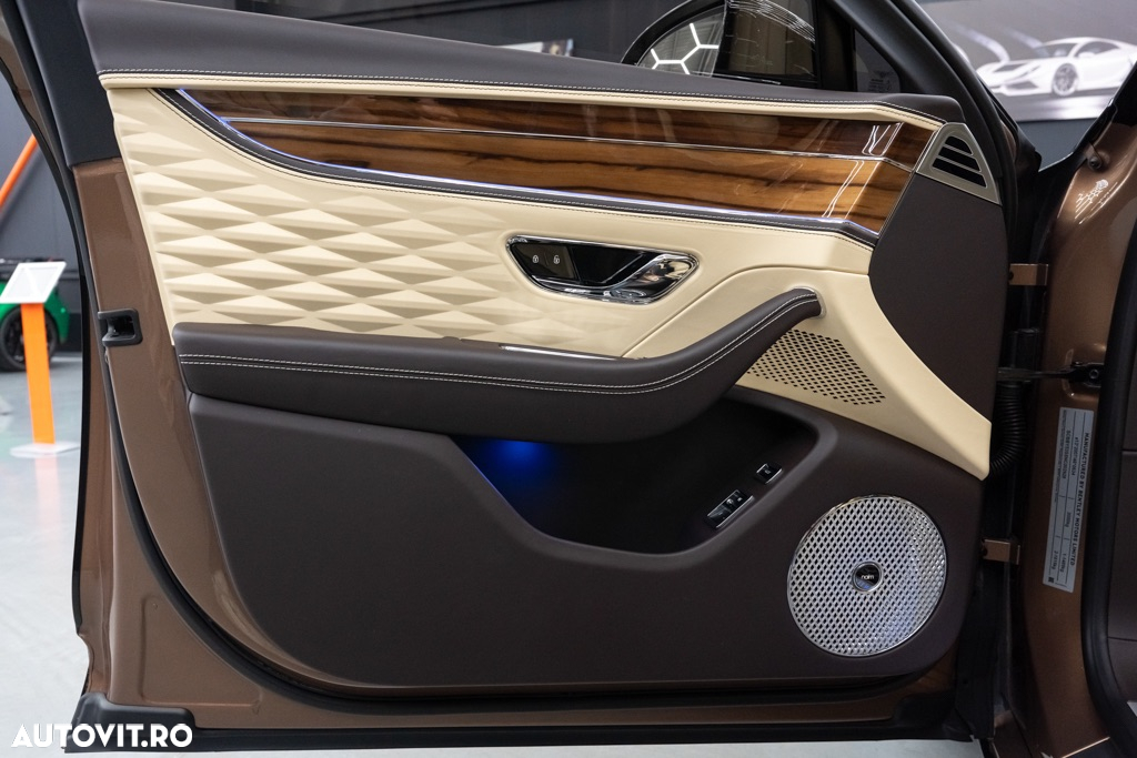 Bentley Flying Spur - 38
