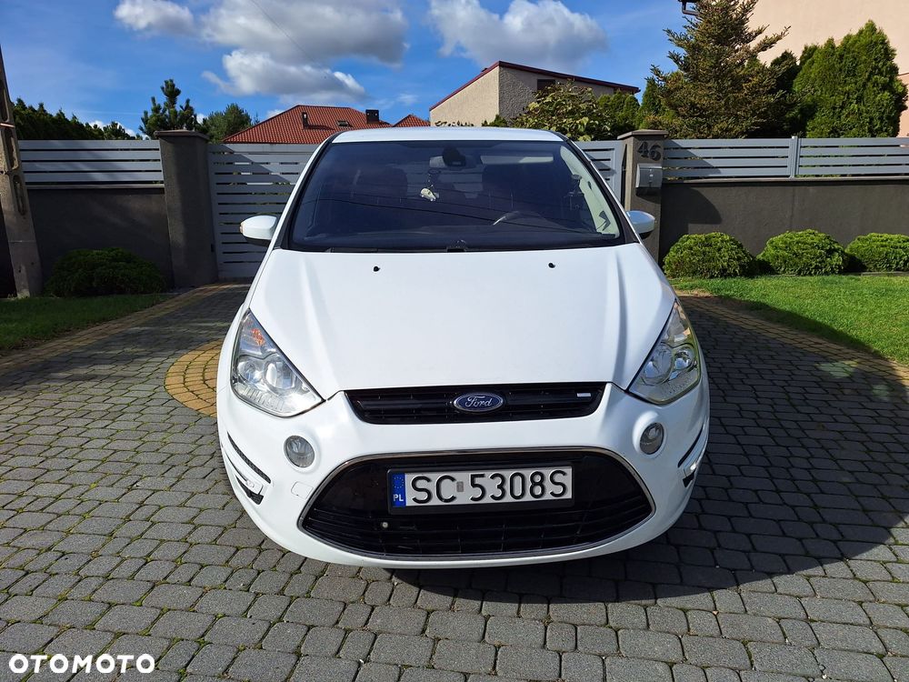 Ford S-Max - 11