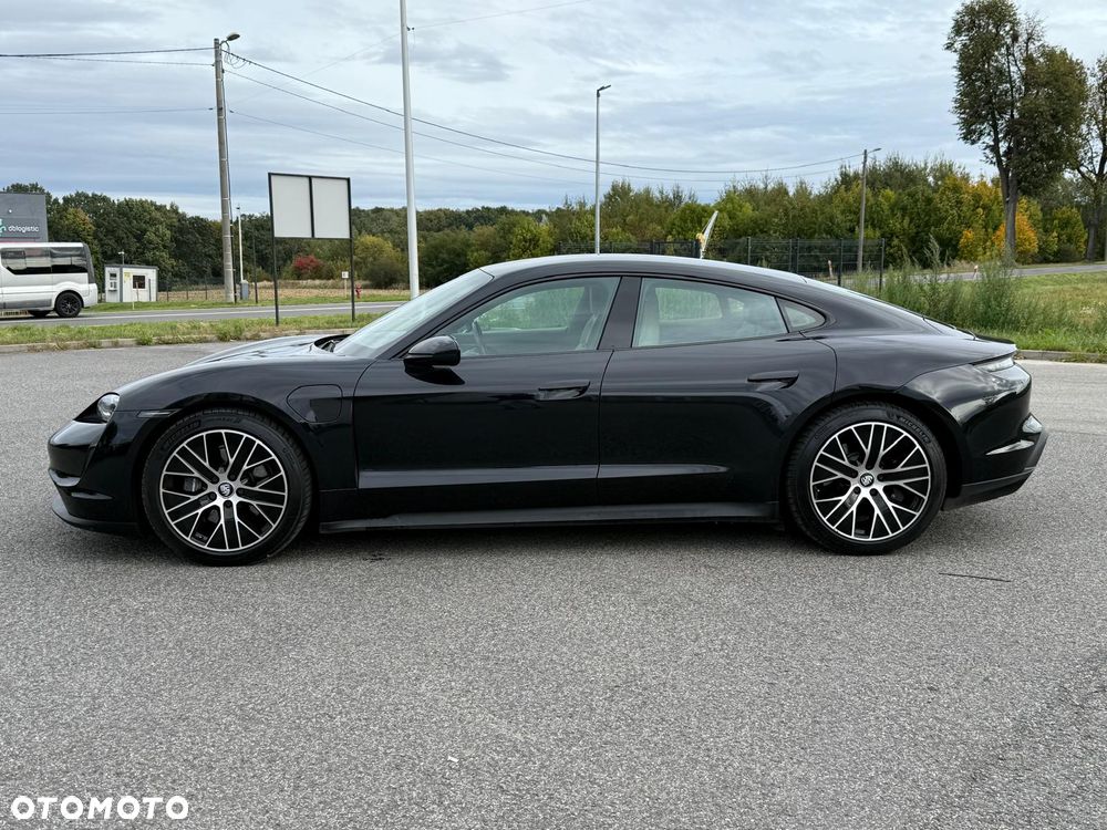 Porsche Taycan 2021 photo 2