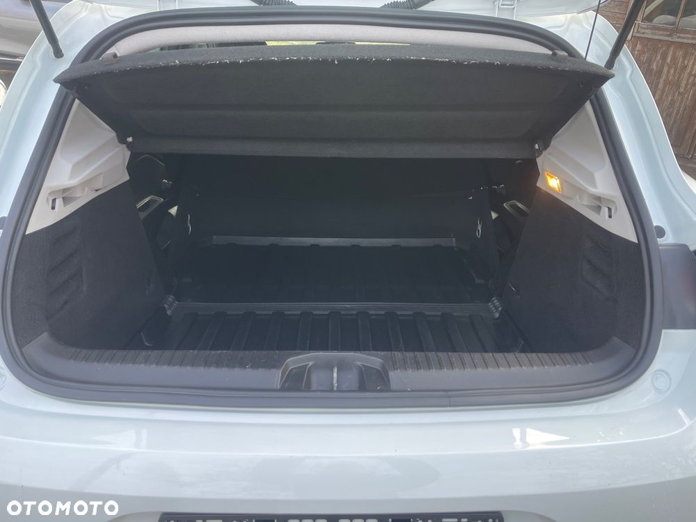 Renault Clio BLUE dCi 85 BUSINESS EDITION - 24