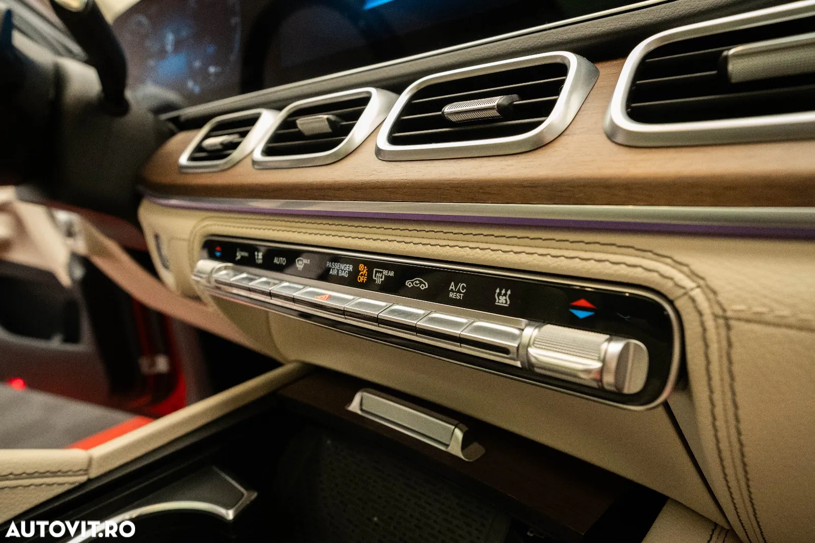 Mercedes-Benz GLE 350 e 4Matic 9G-TRONIC AMG Line - 31