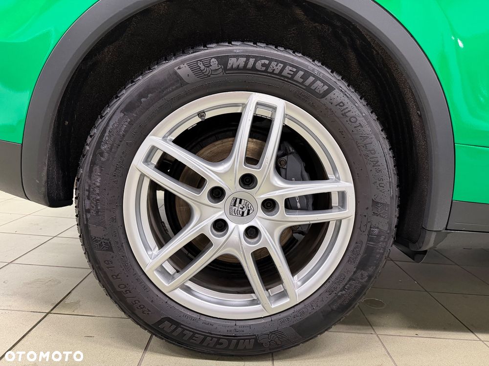 Porsche Cayenne Tiptronic S - 16