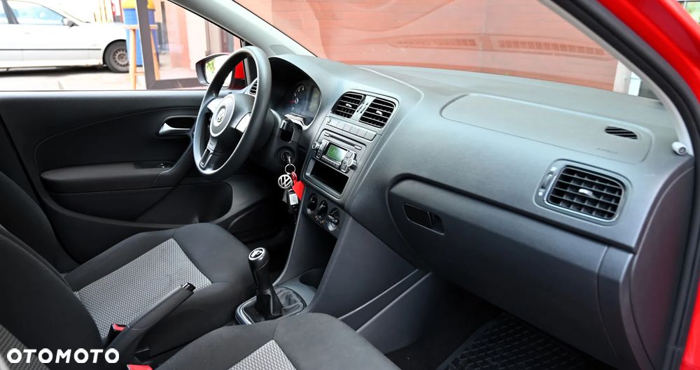 Volkswagen Polo - 18