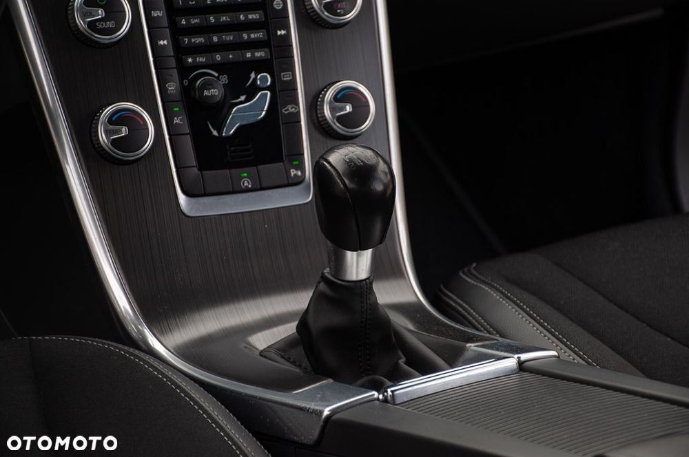 Volvo XC 60 D4 Summum - 35