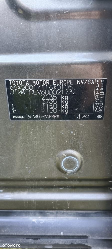 Toyota RAV4 2.0 D-4D Premium 4x2 - 2