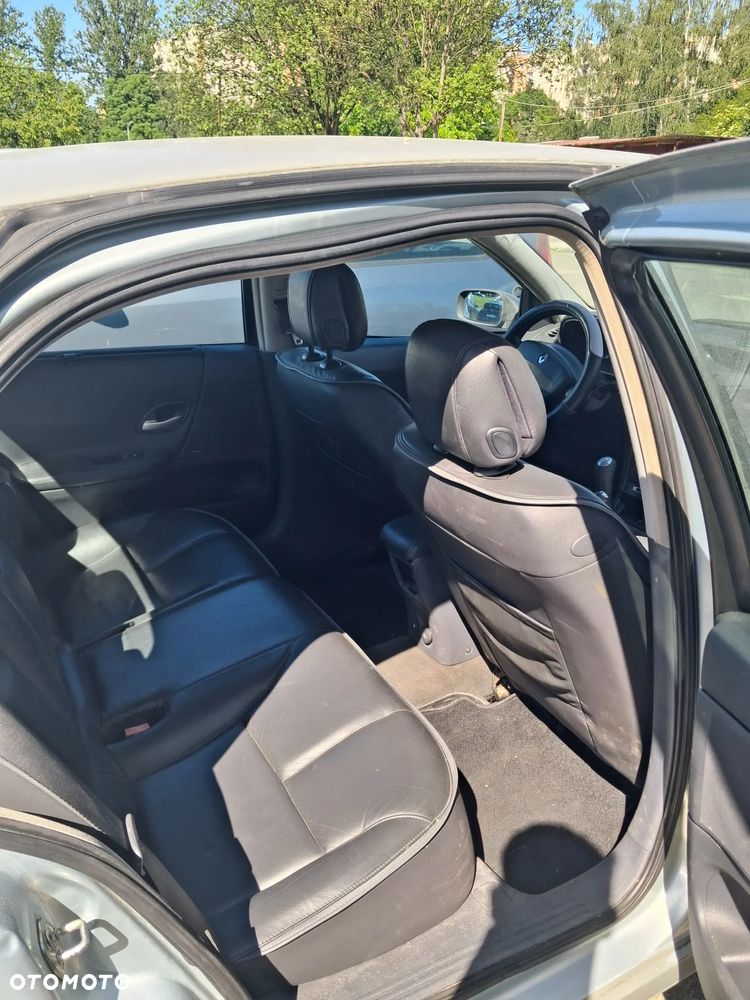 Renault Laguna 1.9 dCi Expression - 9