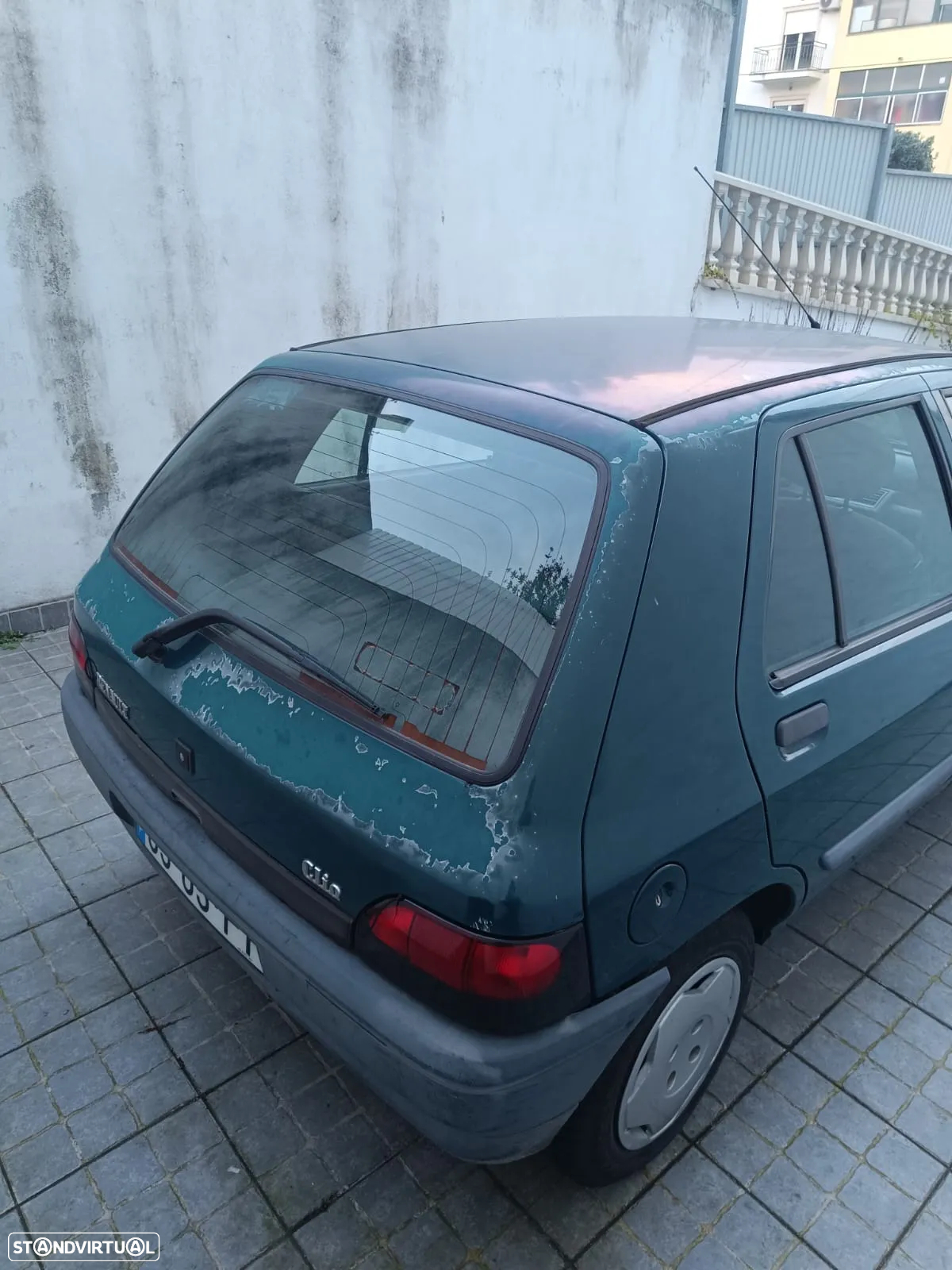 Renault Clio 1.2 RT - 6