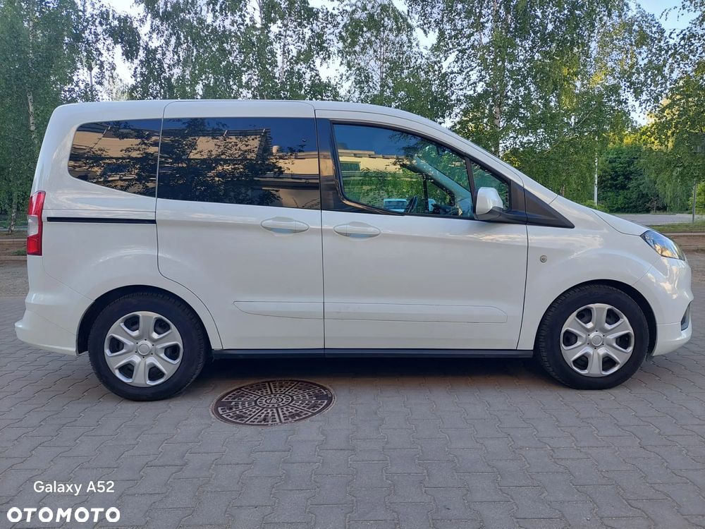 Ford Tourneo Courier 1.5 TDCi Trend - 10