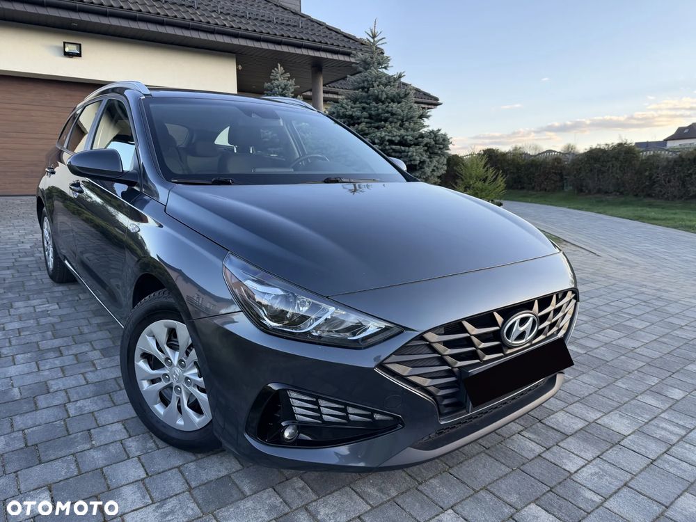 Hyundai i30 1.5 DPI Classic + - 13