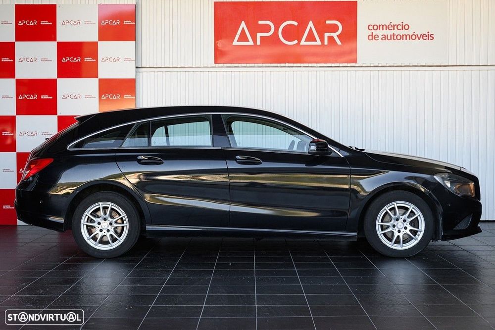 Mercedes-Benz CLA 180 d Shooting Brake Urban - 2
