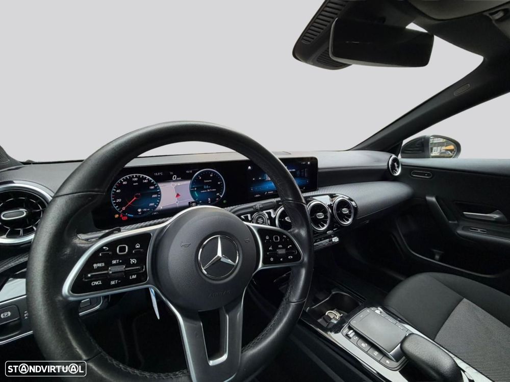 Mercedes-Benz CLA 180 - 36