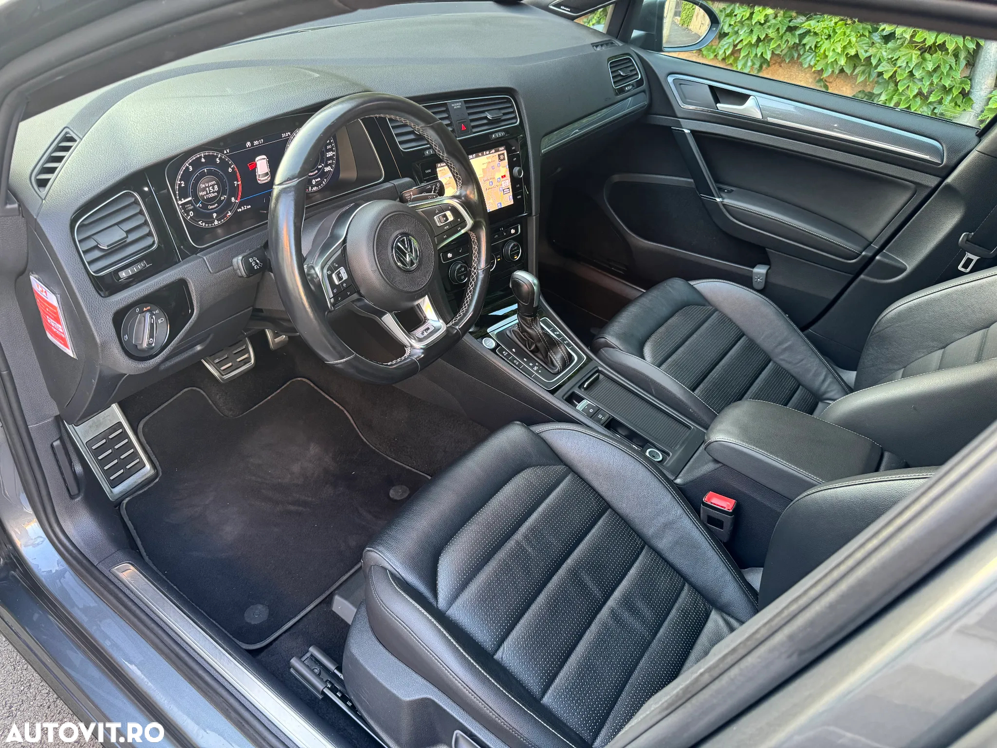 Volkswagen Golf 1.5 eTSI ACT DSG MHEV R-Line - 6