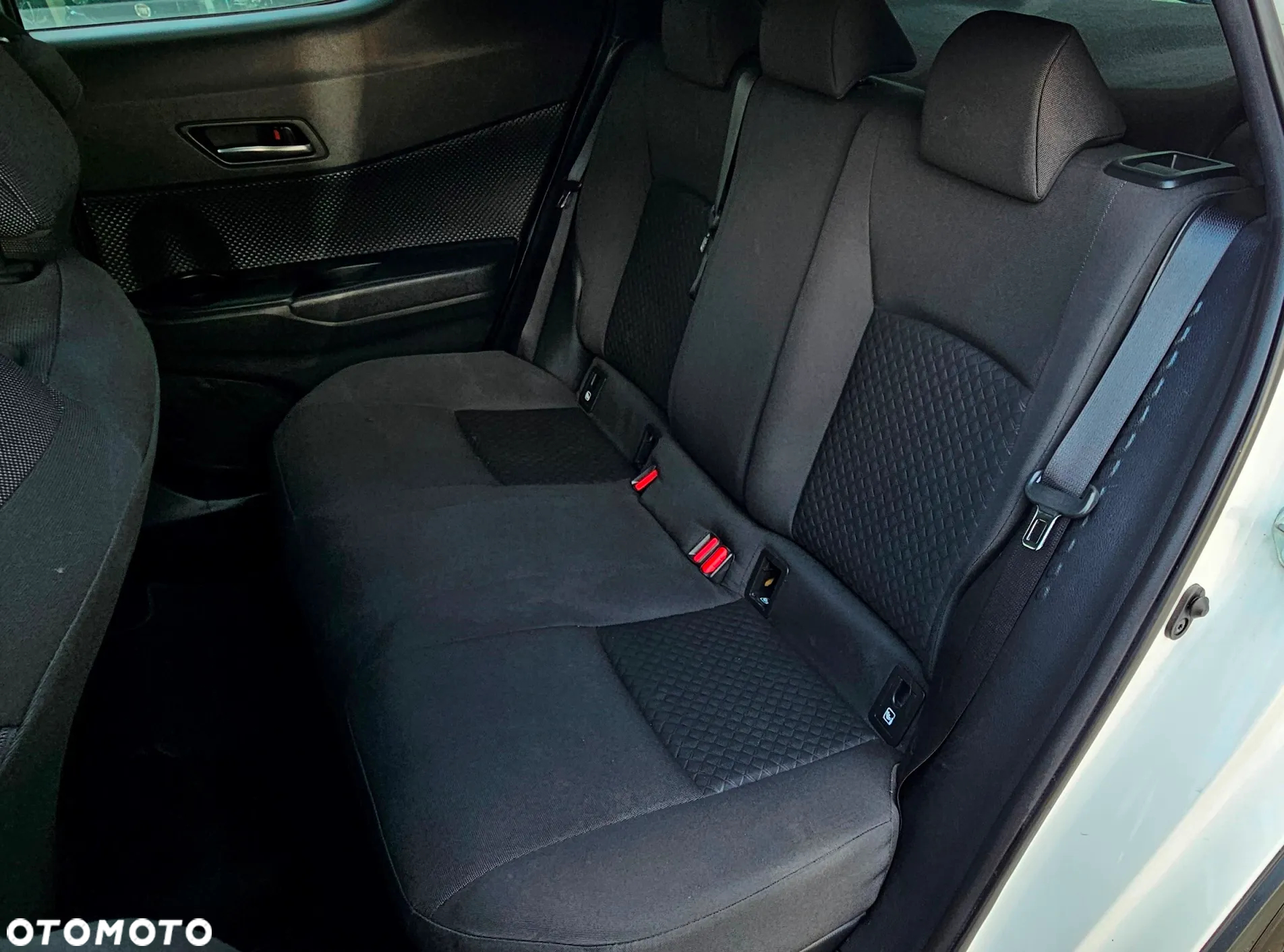 Toyota C-HR 1.8 Hybrid Comfort - 12