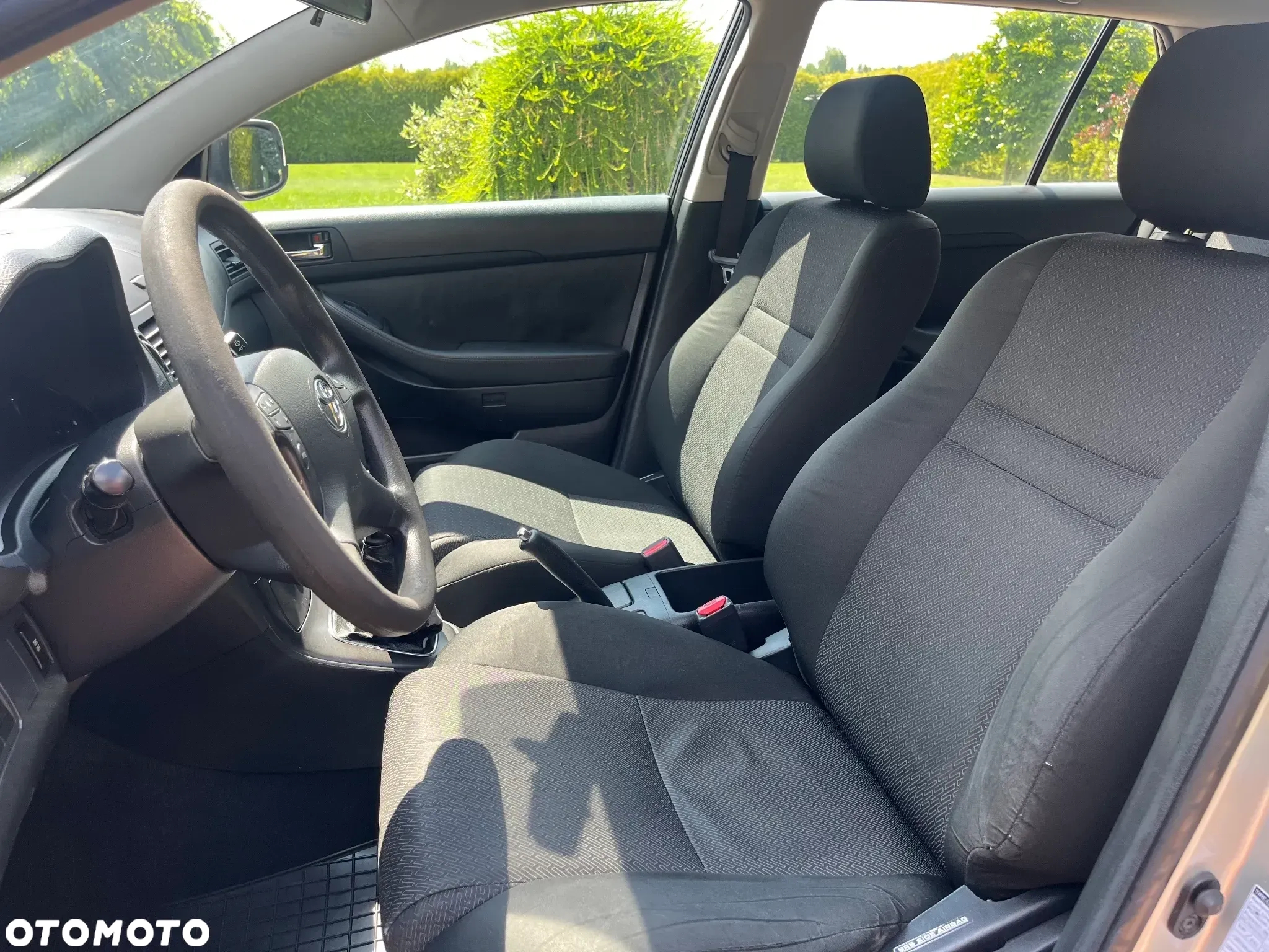 Toyota Avensis 2.0 D-4D Combi - 11