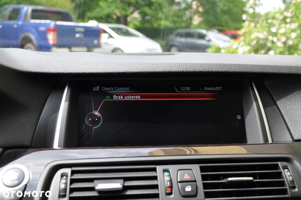 BMW Seria 5 535i xDrive - 32