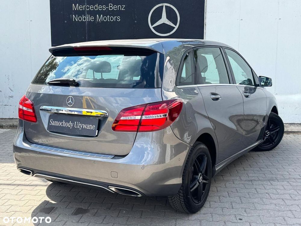 Mercedes-Benz Klasa B 220 4-Matic Urban - 12