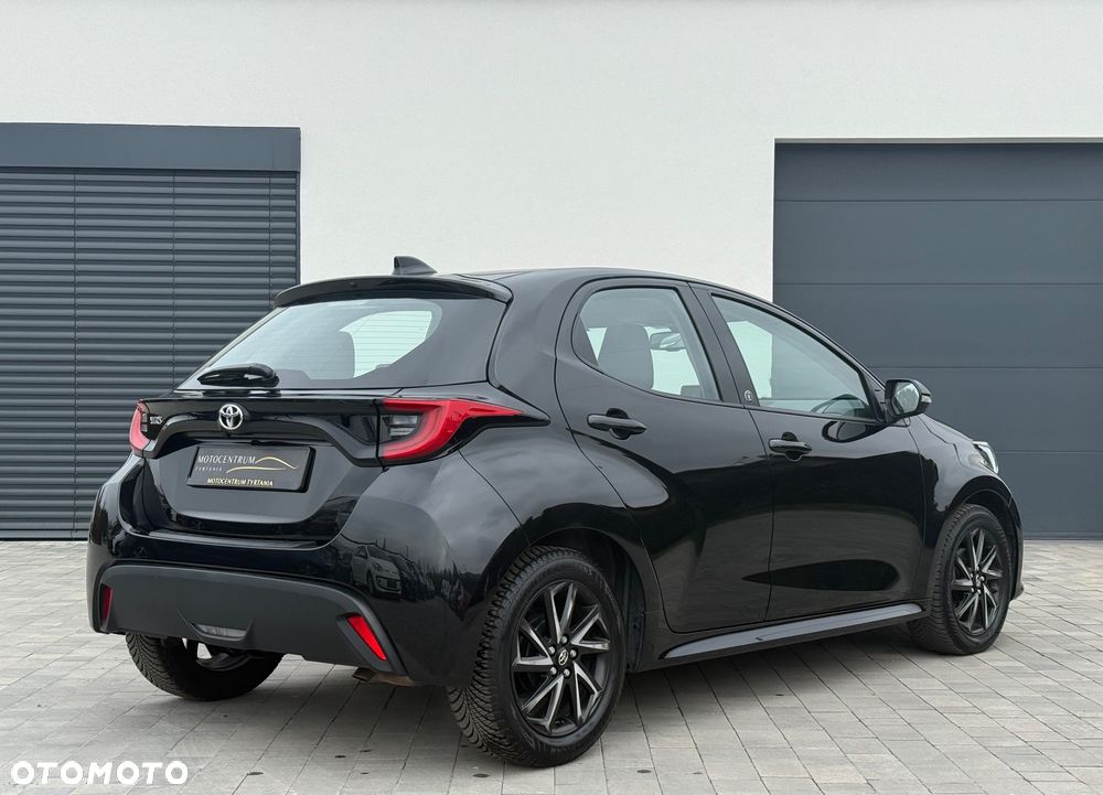 Toyota Yaris 1.5 VVT-iE Team Deutschland - 5