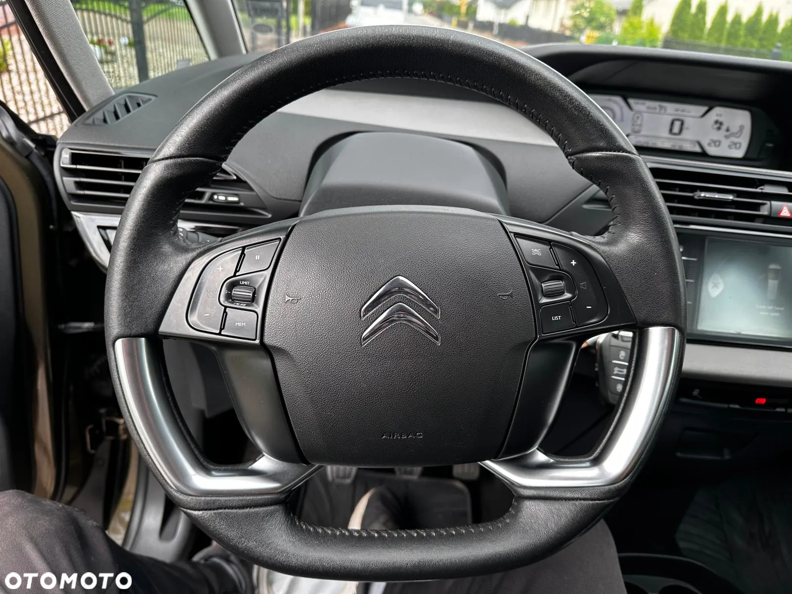 Citroën C4 Grand Picasso e-HDi 115 Attraction - 22