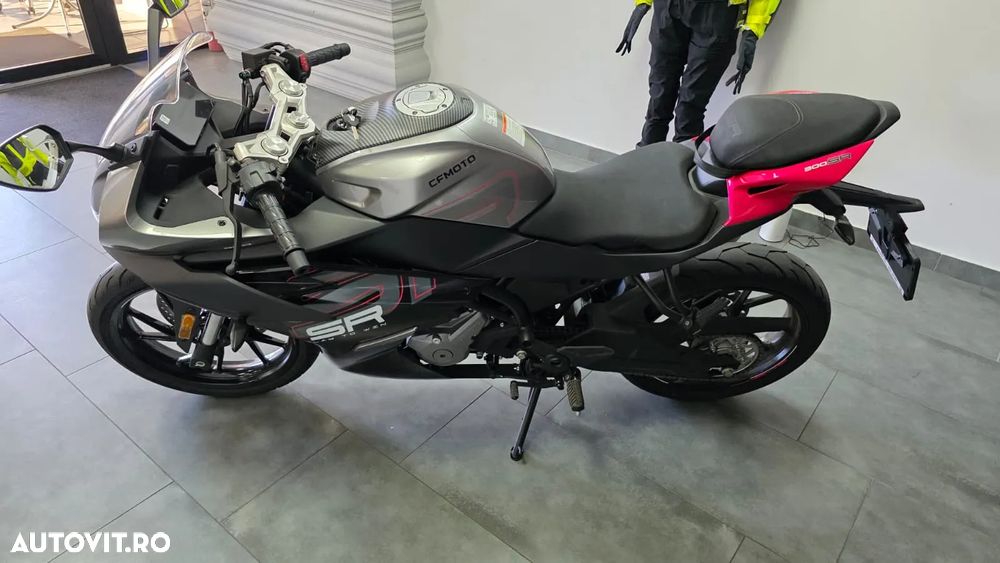 CF Moto 300SR ABS - 2