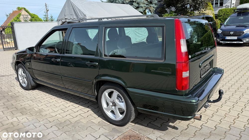 Volvo V70 2.5 - 7
