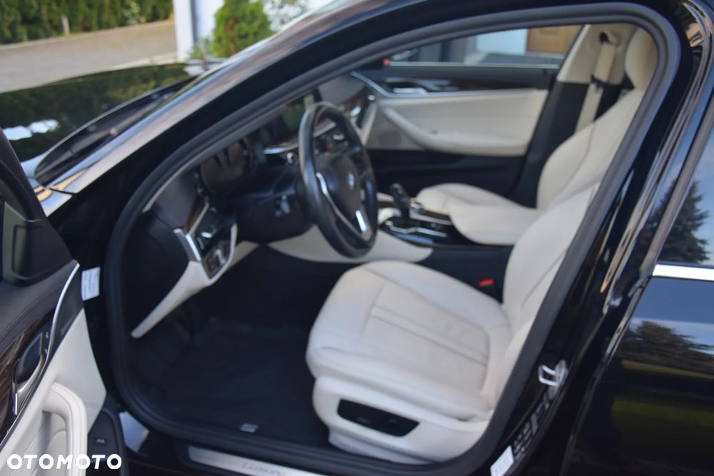 BMW Seria 5 520d xDrive Luxury Line - 24