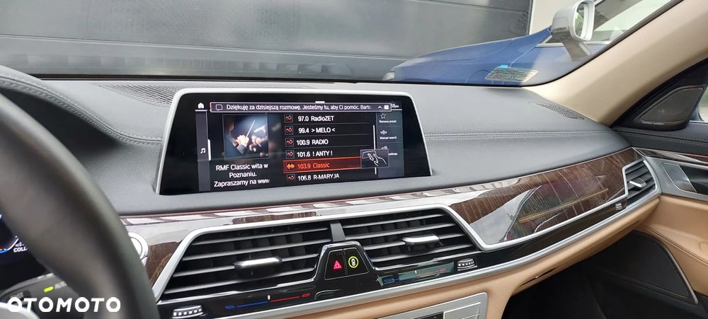 BMW Seria 7 750Li xDrive - 19