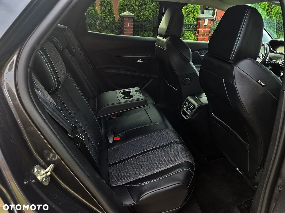 Peugeot 3008 1.6 PureTech Hybrid PHEV Allure Pack S&S EAT8 - 9