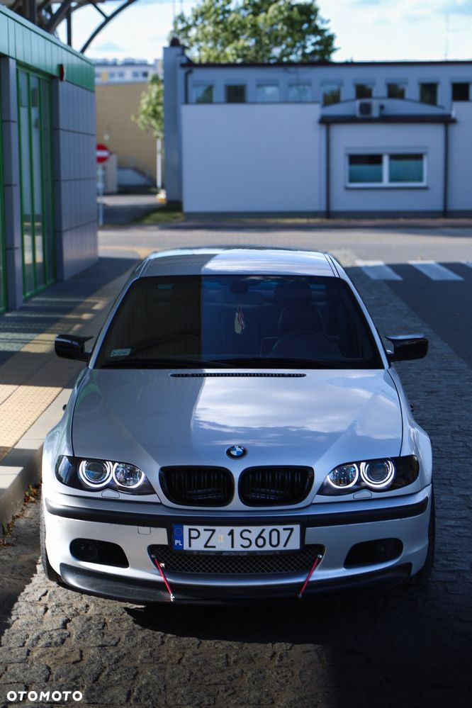 BMW Seria 3 325i - 11