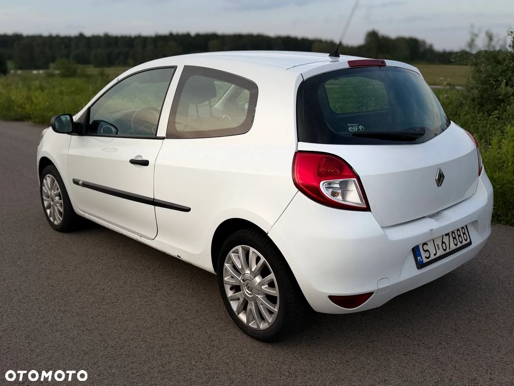 Renault Clio 1.5 dCi 90 FAP Dynamique - 28