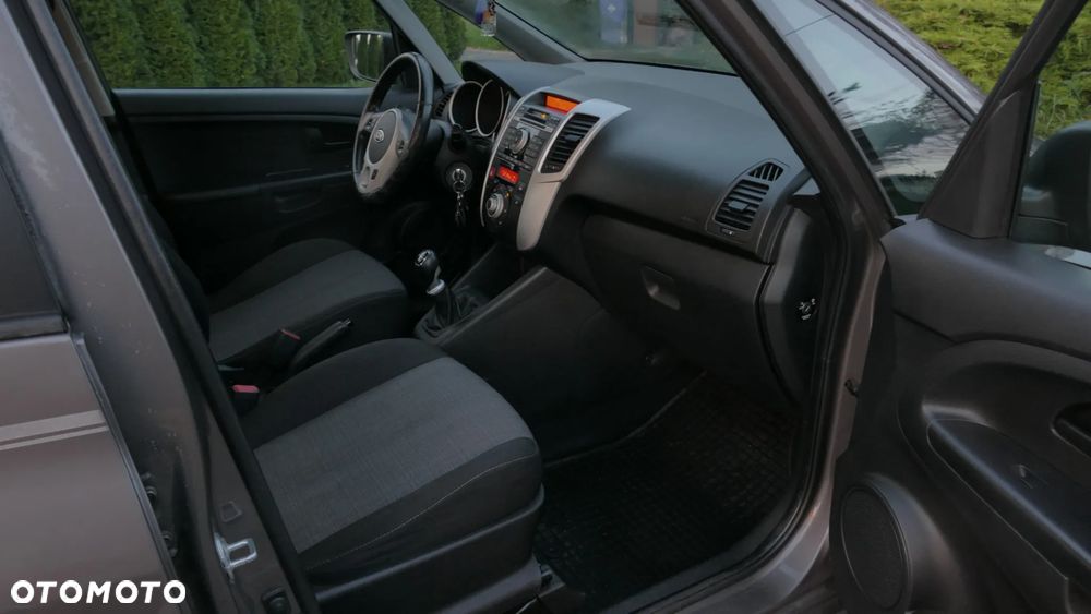 Kia Venga - 9