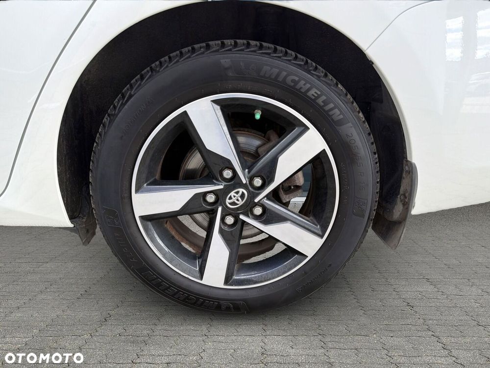 Toyota Auris - 24
