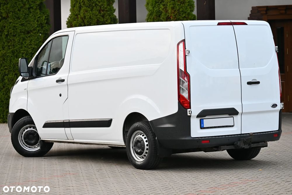 Ford TRANSIT CUSTOM - 26