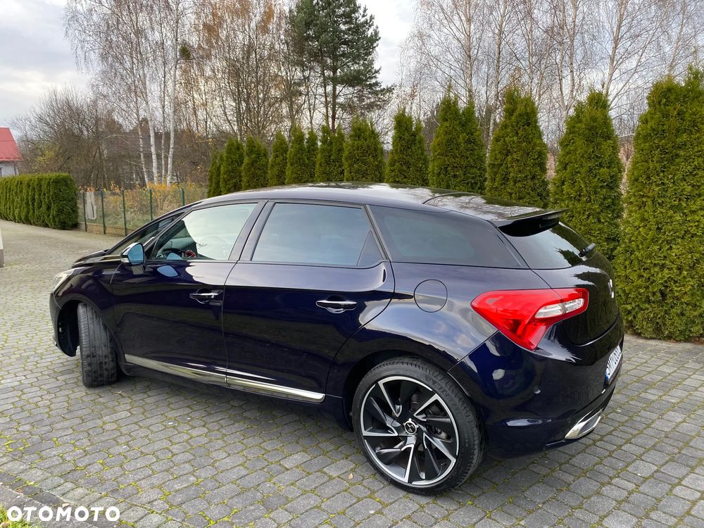 DS Automobiles DS 5 - 12