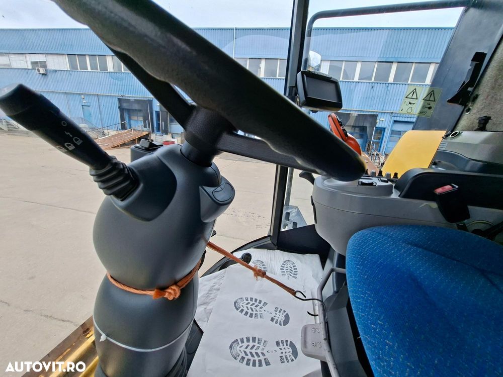 New Holland CX 6.90 ST5 COMBINA AGRICOLA CU HEDER PAIOASE 760CG 6,70M/22FT VF SI CARUCIOR TRANSPORT - 17