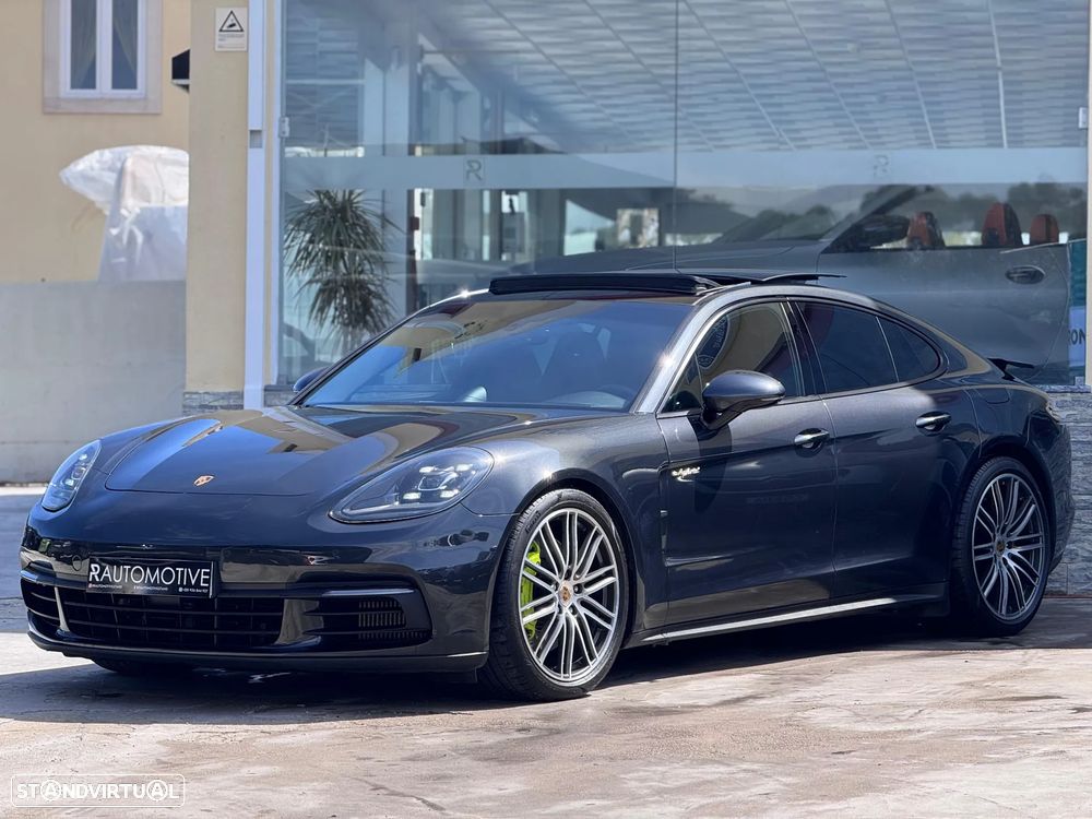 Porsche Panamera - 1
