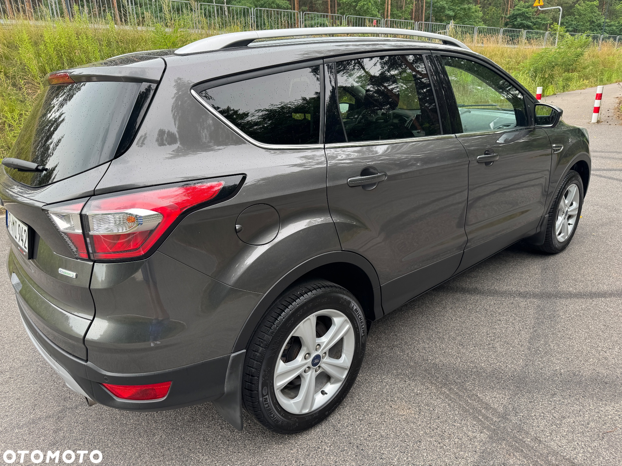 Ford Kuga 1.5 EcoBoost 2x4 Cool & Connect - 13