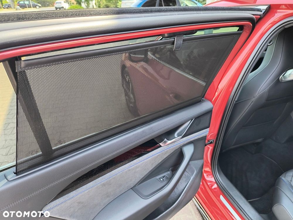 Volkswagen Passat Variant 2.0 TDI SCR R-Line DSG - 38