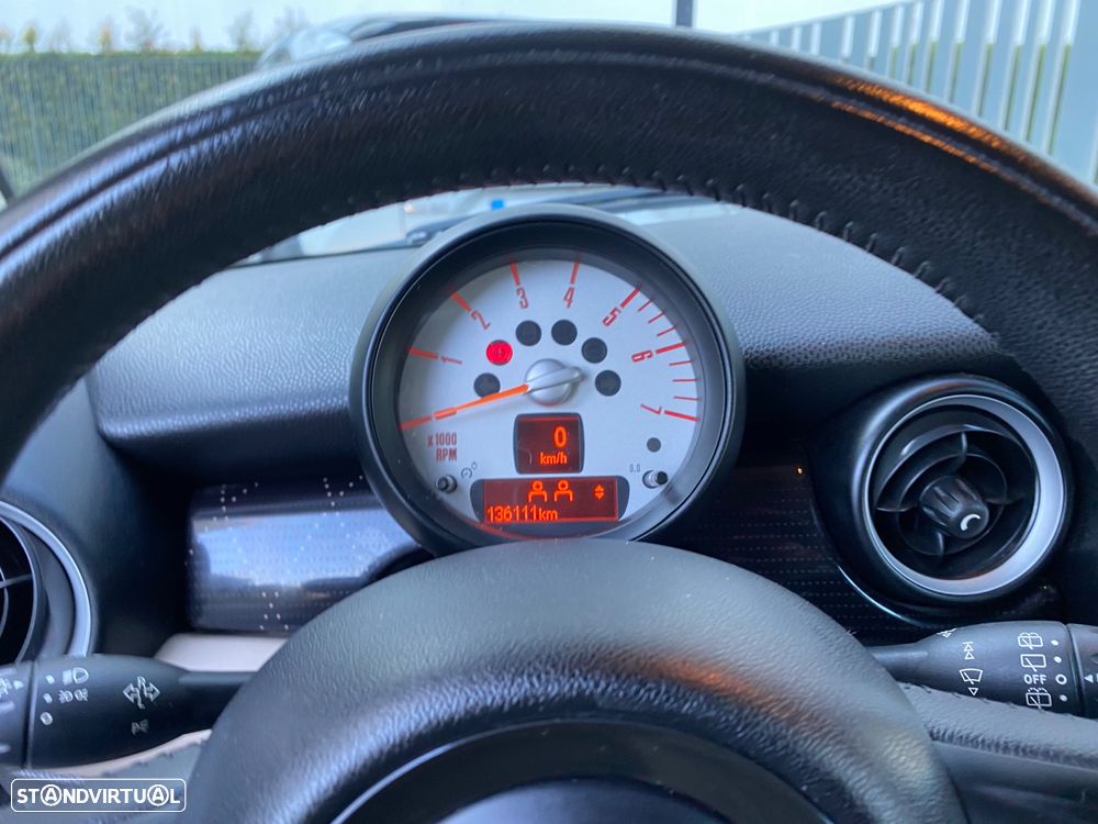 MINI 3 Portas One D - 10