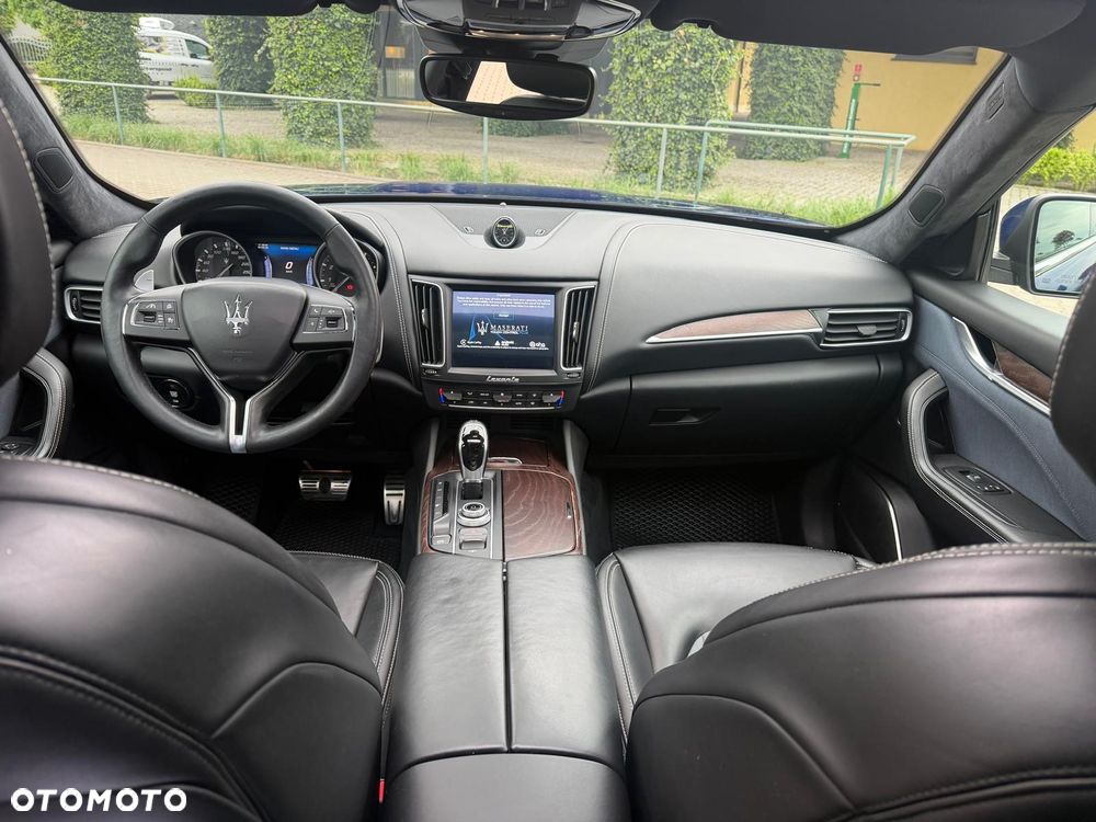 Maserati Levante S Q4 - 36