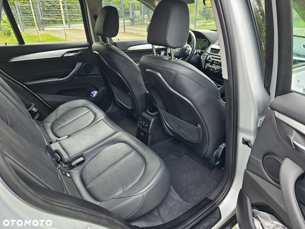BMW X1 sDrive20d Sport Line - 28