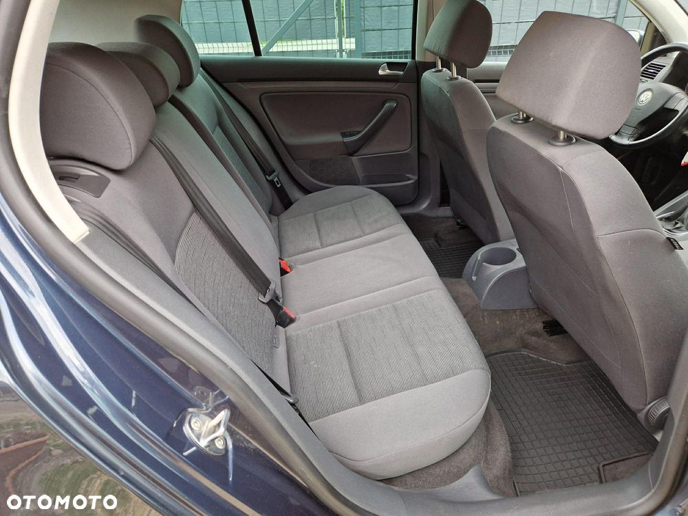 Volkswagen Golf 1.6 Edition - 17