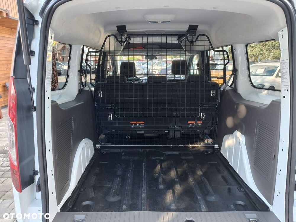 Ford Transit Connect - 27